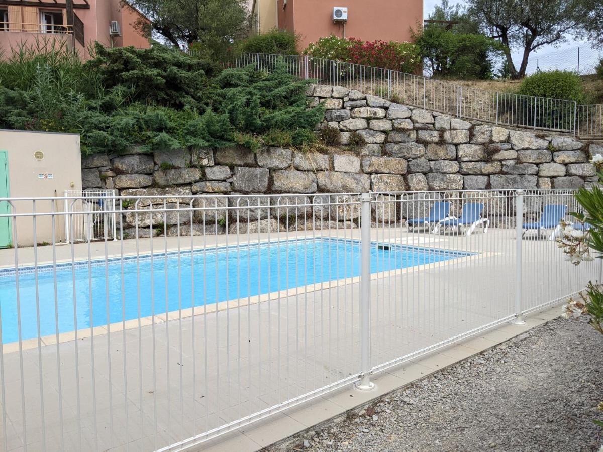 Maisonnette Dans Domaine Avec Piscine A Nyons, Pays Des Olives ภายนอก รูปภาพ