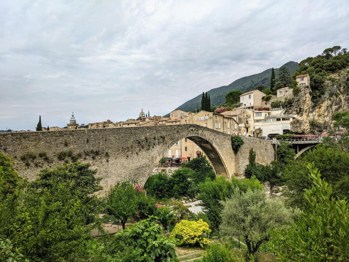 Maisonnette Dans Domaine Avec Piscine A Nyons, Pays Des Olives ภายนอก รูปภาพ