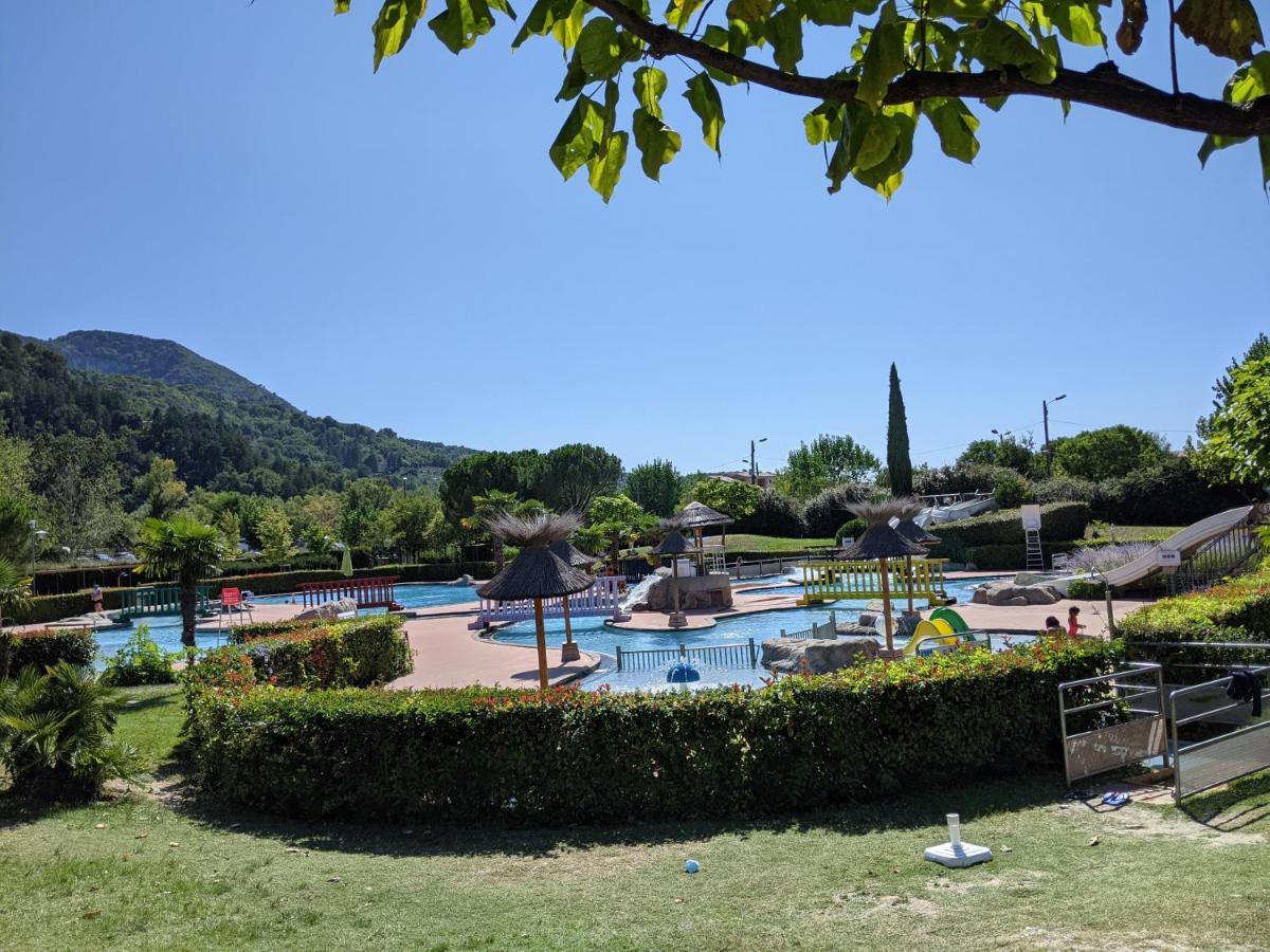 Maisonnette Dans Domaine Avec Piscine A Nyons, Pays Des Olives ภายนอก รูปภาพ